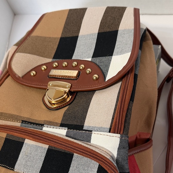 Backpack- 🎒 - Picture 3 of 9